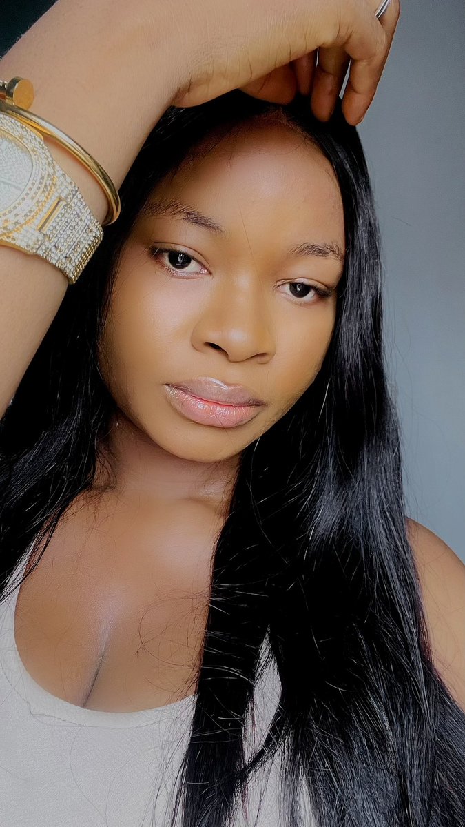 Nelly🌸 tweet media