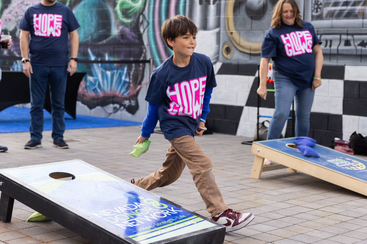 NVDonor's tweet image. We're thrilled to announce that 2026 #HopeGlowsLV was a huge success! We appreciate everyone who attended &amp;amp; sponsored. View the entire album here: hubs.li/Q04f50KT0 #DonateLife #GiveBack #SeeYouNextYear
