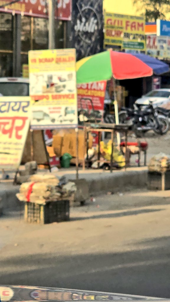 ashishc_arch's tweet image. Dis is everywhere in #Gurgaon. Encroachment on motorable road lanes while authorities like @dtcphry @HsvpHaryana @MunCorpGurugram @gurgaonpolice @DC_Gurugram r busy removing Horticulture from outside residences in d name of restoring ROW.