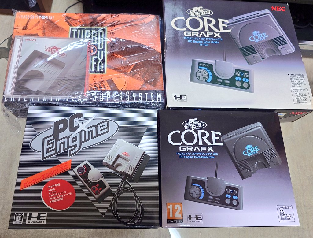 taka_jade2's tweet image. 最近、PCエンジンminiの話題を目にしたので・・・(比較に通常コアグラ
)

ファミコン＆スーファミminiの登場のあと、まさかPCエンジンmini！と、PCエンジンには個人的に思い入れもあり、嬉しくて揃えてみました

メガドラはタワー目的、PSはぱっとしませんでしたね💦

#PCエンジン
#メガドライブ
#PS