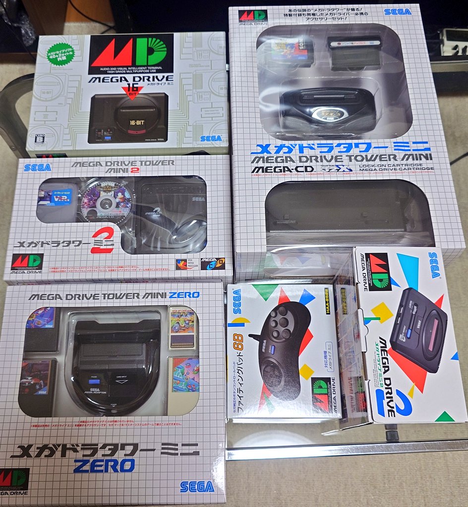 taka_jade2's tweet image. 最近、PCエンジンminiの話題を目にしたので・・・(比較に通常コアグラ
)

ファミコン＆スーファミminiの登場のあと、まさかPCエンジンmini！と、PCエンジンには個人的に思い入れもあり、嬉しくて揃えてみました

メガドラはタワー目的、PSはぱっとしませんでしたね💦

#PCエンジン
#メガドライブ
#PS
