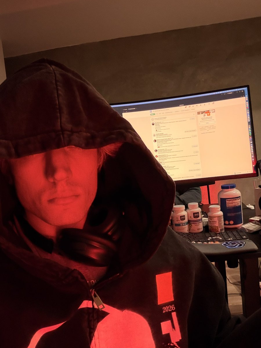 Alex tweet media