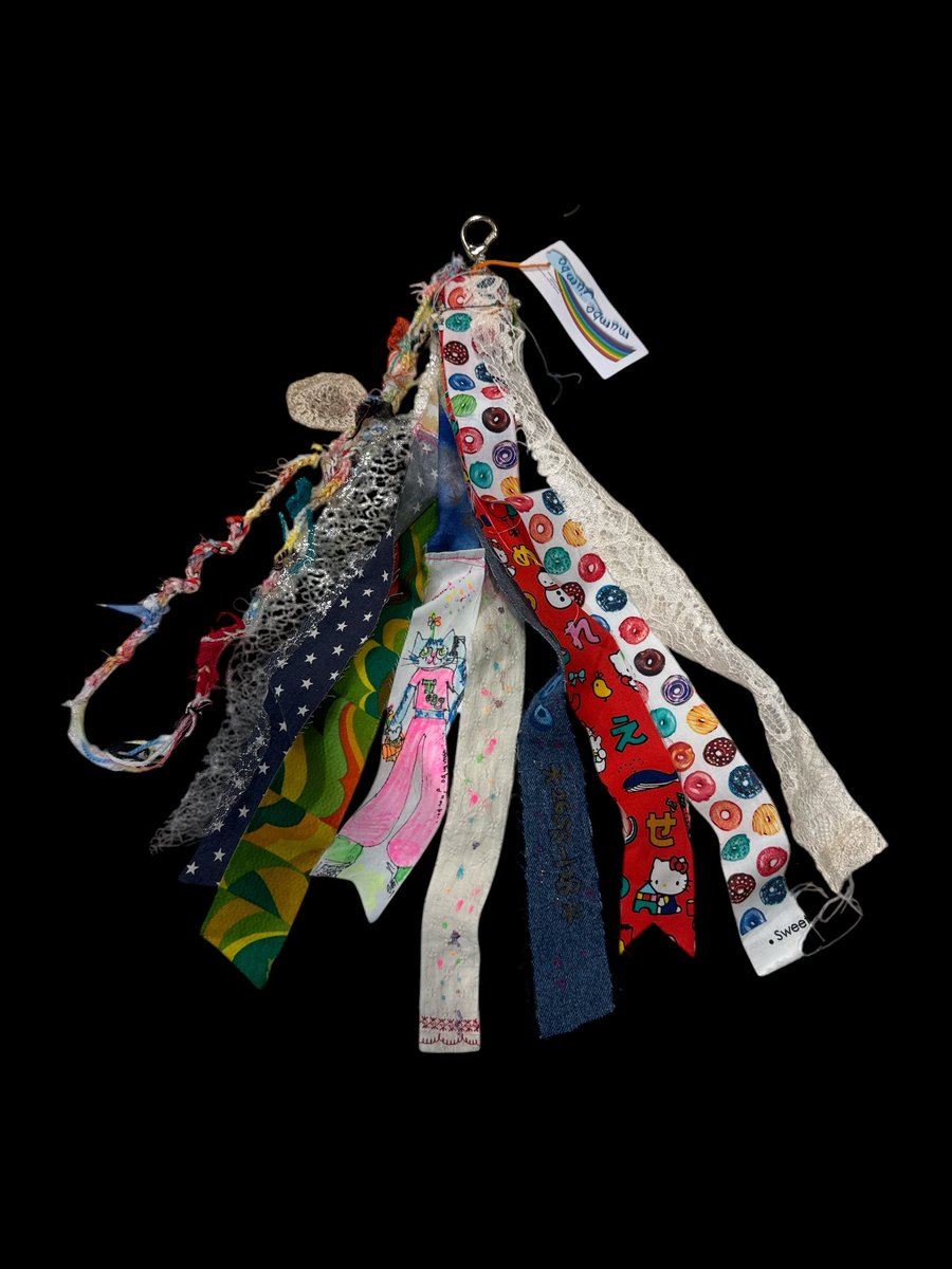 kaya1209's tweet image. mumbo jumbo
@mumbojumbo_nana 

💛💕🍀💕💛💕🍀
カラフルで可愛い😍
リボン🎀key 入荷中〜

バックやパンツなどに合わせて

💙🩷🩵💚🩵🩷💙
#mumbojumbo
#ハンドメイドリボン
#イラスト画 
#kaya