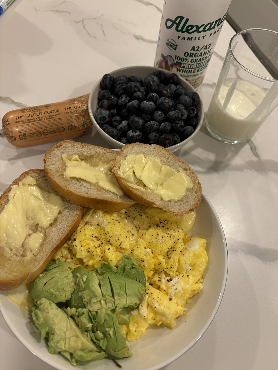 chaotichermes's tweet photo. Pre workout meal: 1/2lb ground beef, some sauerkraut, some gouda cheese, washing it down with a Red Bull.

Post workout meal: 7 scrambled eggs with cheese, an avocado, some sourdough with butter, blueberries, and kefir.

What should I add or subtract? Which one sounds better? https://t.co/xfSIv0kzsD