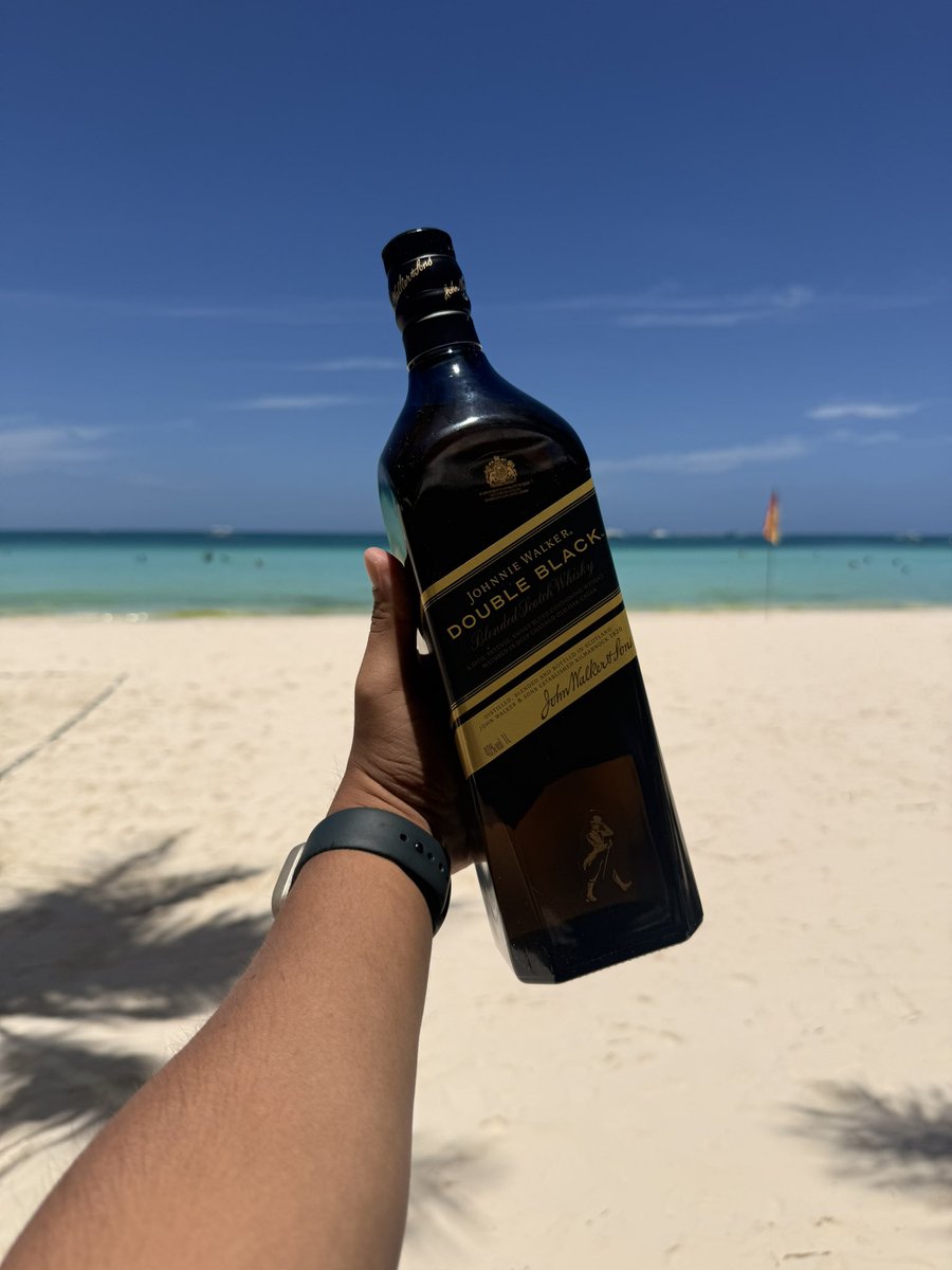 itspjames's tweet photo. Pre-game. Boracay crew ‘26 https://t.co/N0vI99J5hI