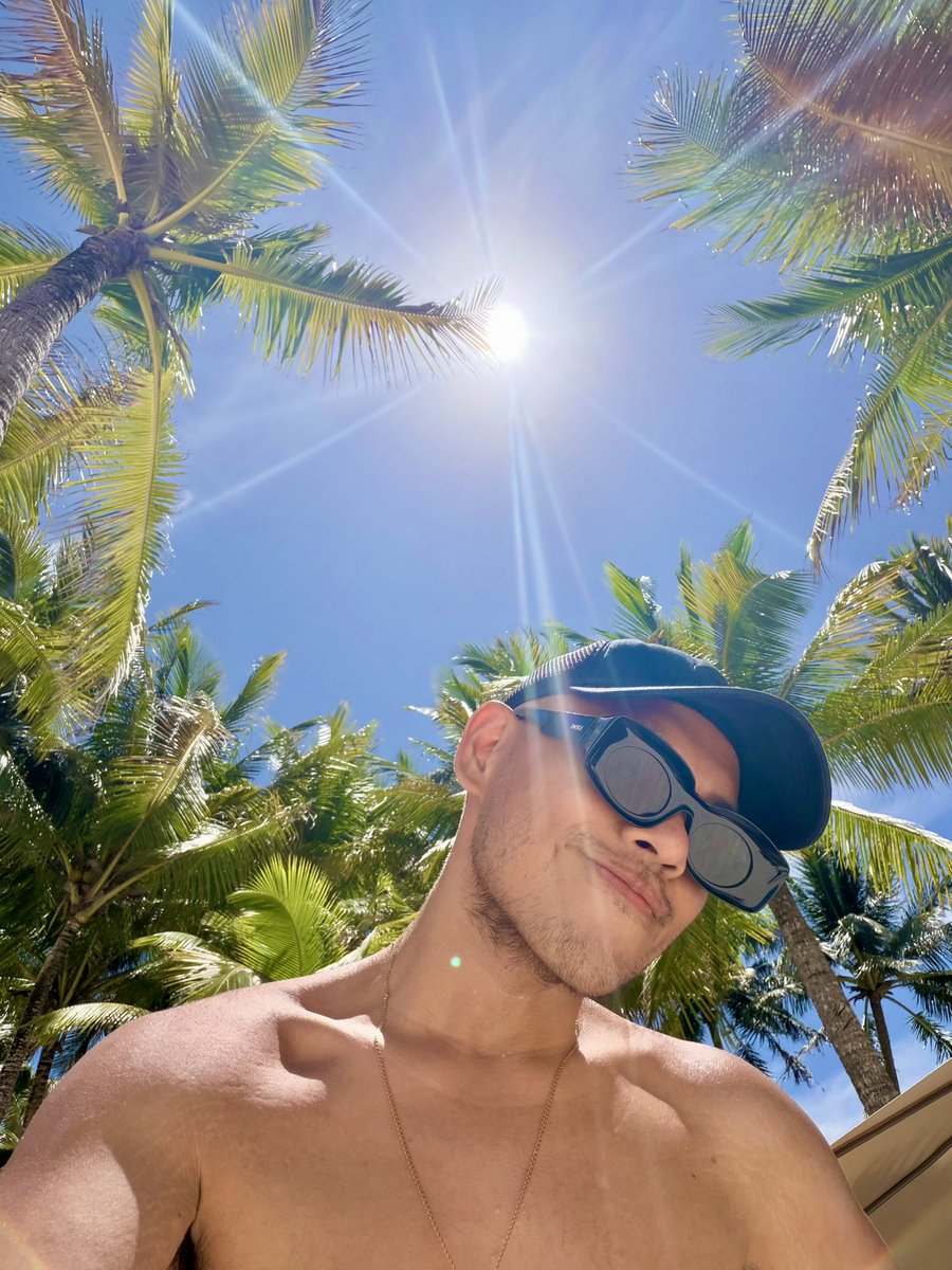 itspjames's tweet photo. Pre-game. Boracay crew ‘26 https://t.co/N0vI99J5hI