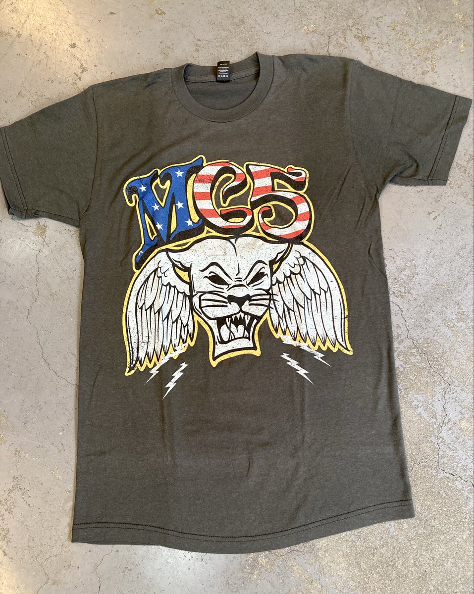 chocolatepanxx's tweet image. フーテン族の小杉くんが
磔磔ライブ終演後に
MC5のTシャツを着てて
めちゃくちゃいかしてたんですよー🩷

MC5 - The White Panthers 
T-shirt on vintage grey

Official MC5 Product 

#bearschoice大阪
#ベアーズチョイスはロックンロールおもちゃ箱