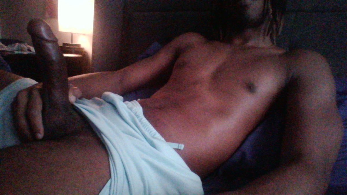 Mr_Snap_Down's tweet photo. Laptop cam is ass but
#teendick #flingster https://t.co/Fq6kym7lrY
