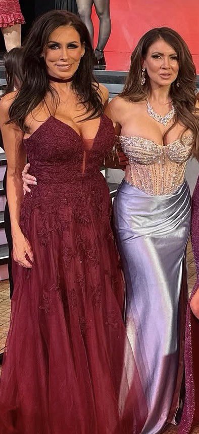 Hot Mommies 24K tweet media