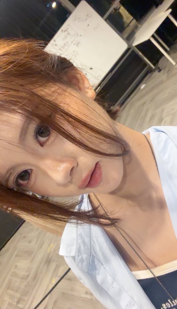 Good mowninggg🌻 <a href="/A_ChristyJKT48/">Angelina Christy</a>