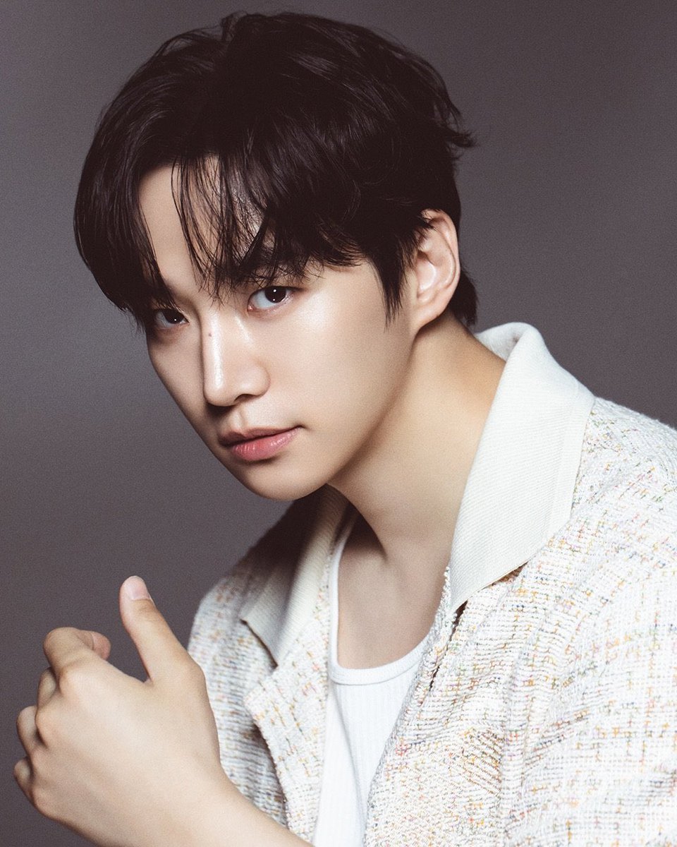 LEE JUNHO 2018N様 THE SIXTH WEEKLYPLANNER Primeiro pôster do personagem de Lee Junho em 'Typhoon Family