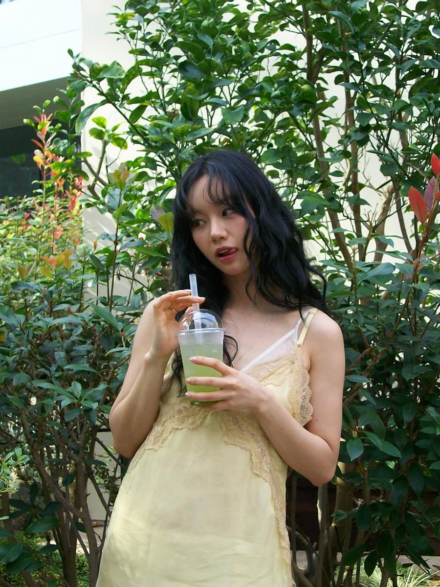 hyeri tweet media