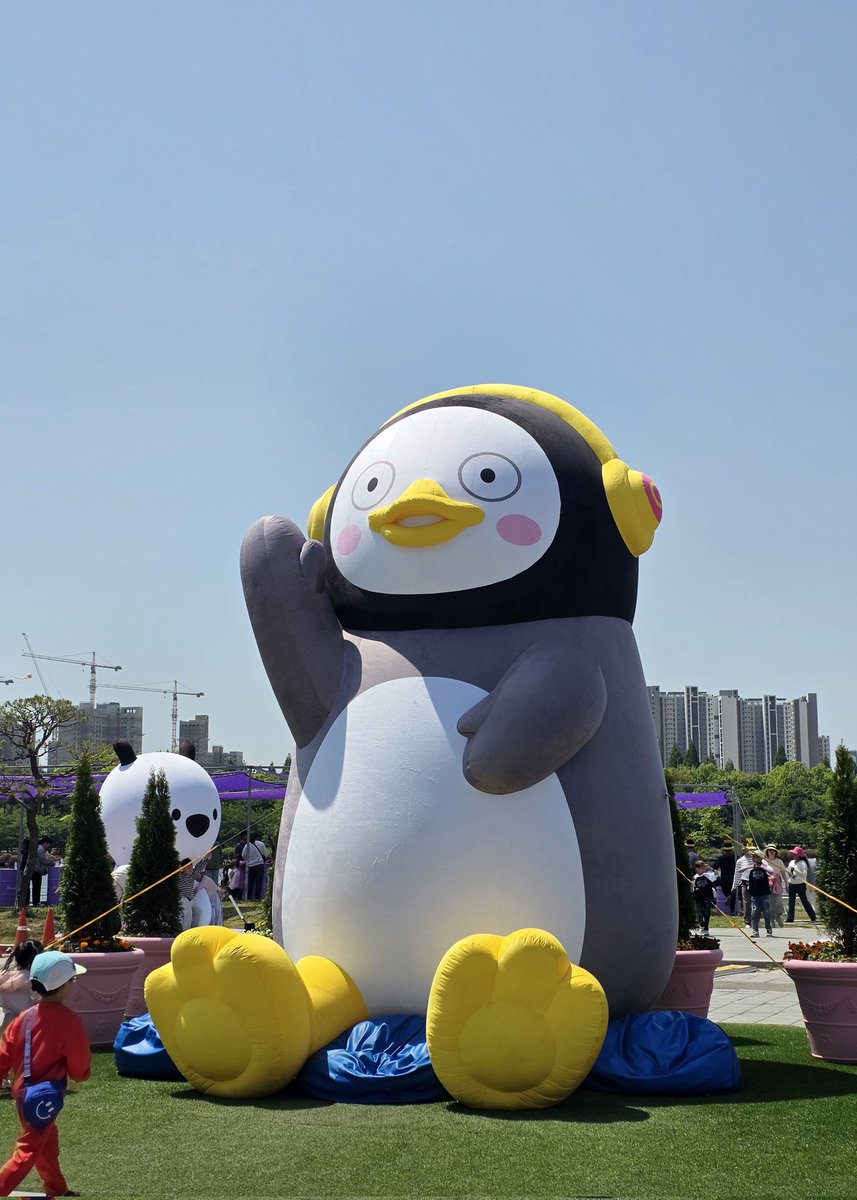 찐이 더 귀엽져