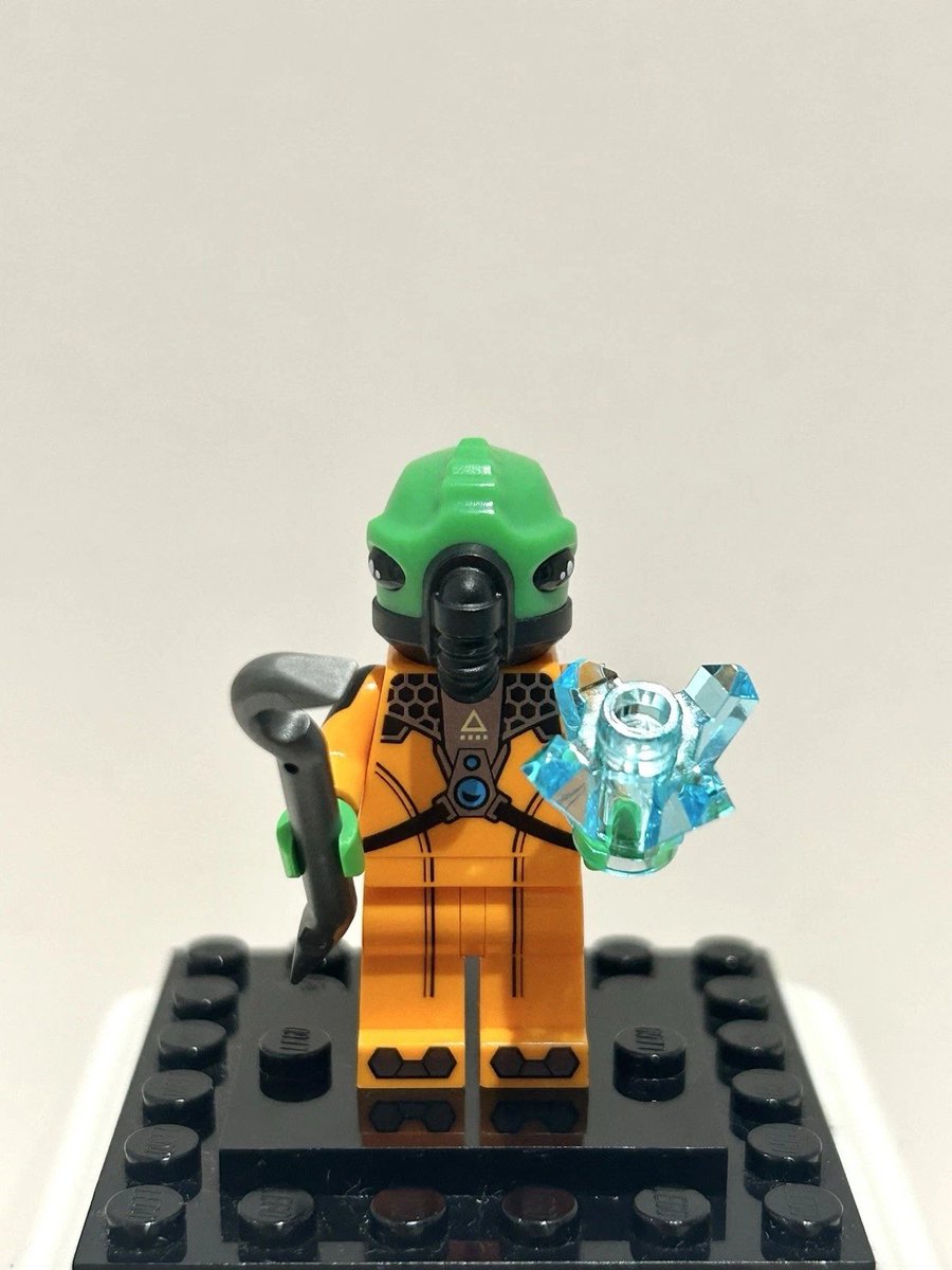infinitybricks8's tweet image. I come in peace... and I brought a cool space suit! This Alien traveler is exploring the galaxy one brick at a time 👽

#LEGO #LEGOminifigures #LEGOcollection #LEGOcommunity #LEGOaddictAFOL #LEGOreseller #LEGOforsale #LEGOAlien #Series21 #LEGOSpace #ClassicSpace #OuterSpace