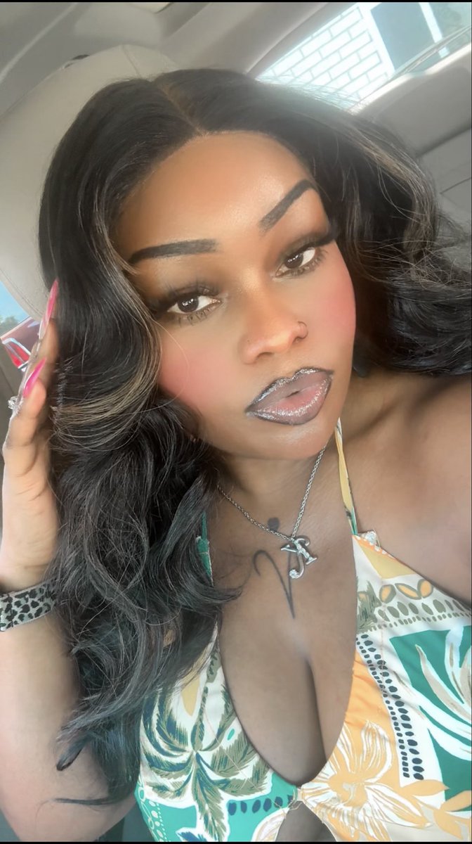 QueenYnaffik's tweet photo. Memphis women>>> https://t.co/bjyWIbqObT