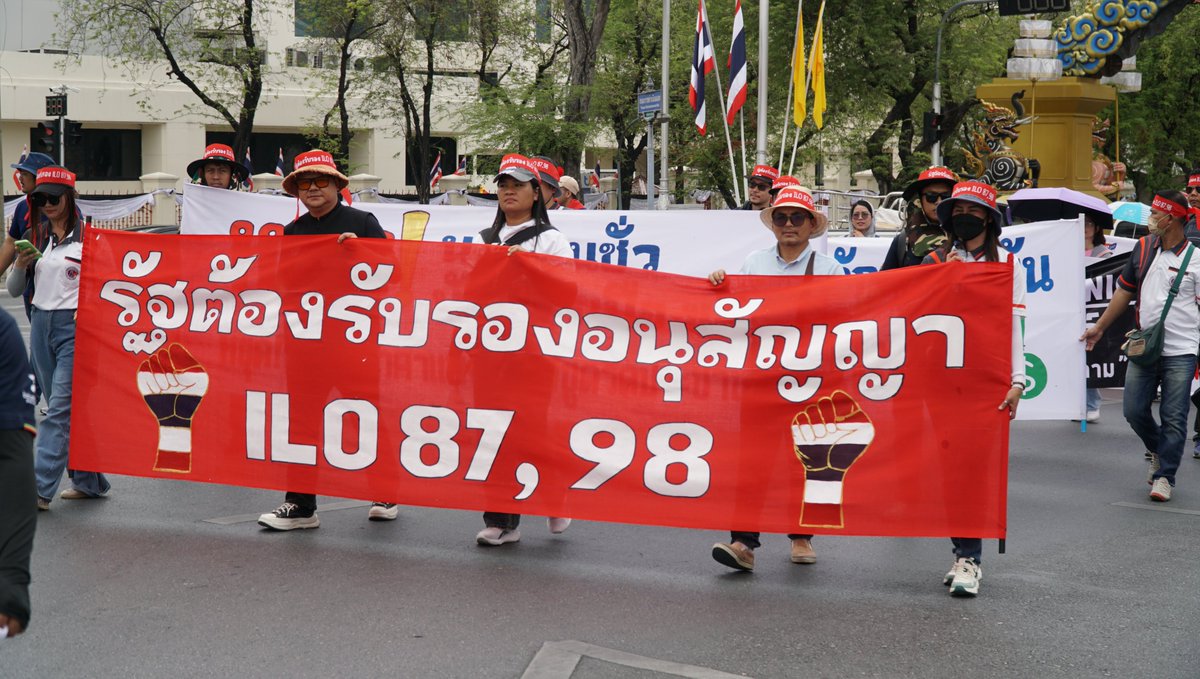 ILOAsiaPacific's tweet photo. No debate. Labour rights are human rights. ✊

From fair wages to safe workplaces, these are not privileges—they are fundamental rights.

This #LabourDay, the focus isn’t just on work. It’s on dignity, protection and justice for every worker, everywhere.

#DecentWork https://t.co/VFakjvmPr2