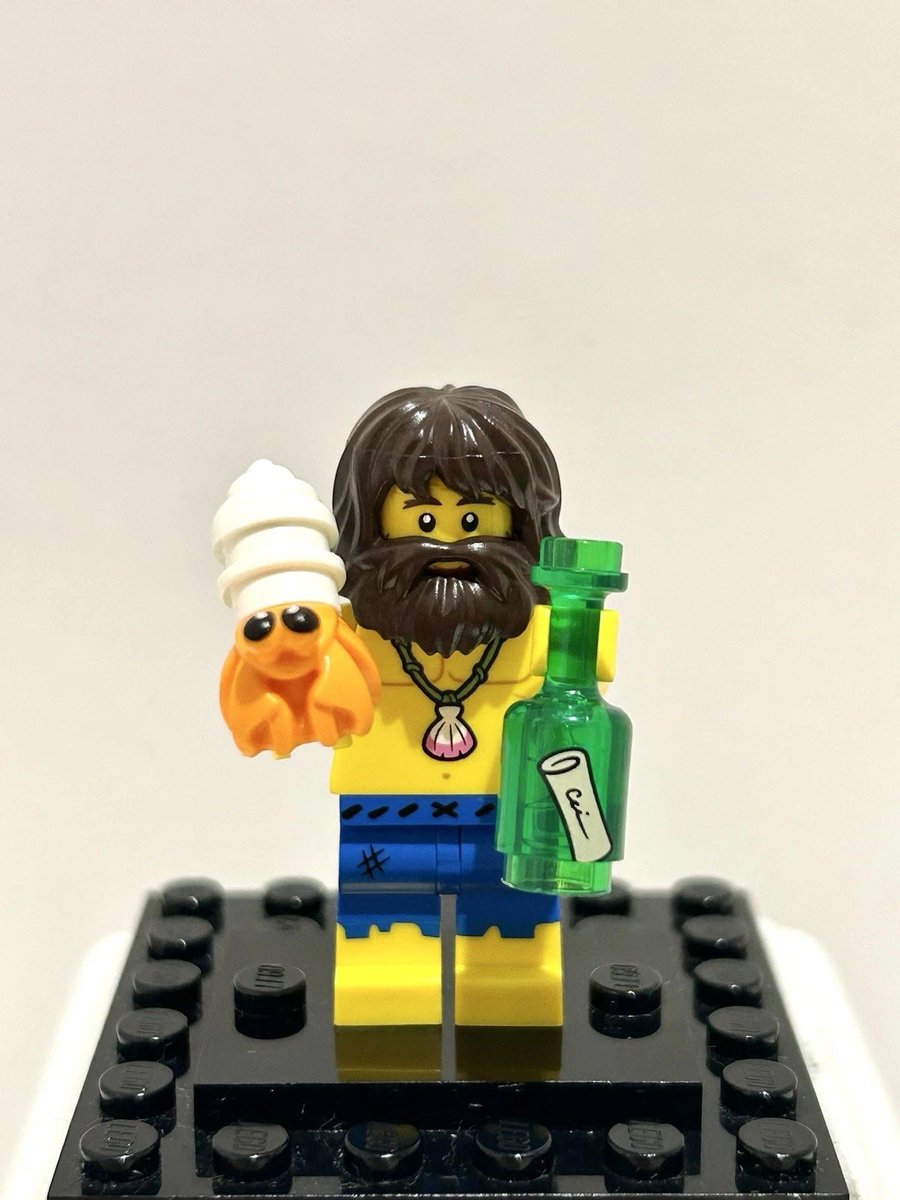 infinitybricks8's tweet image. Lost at sea but still keeping it together. The Shipwreck Survivor and his loyal seagull friend are just waiting for a rescue boat 🏝️

#LEGO #LEGOminifigures #LEGOcollection #LEGOcommunity #LEGOaddictAFOL #LEGOreseller #LEGOforsale #LEGOShipwreck #Series21 #LEGOSeagull #Survivor