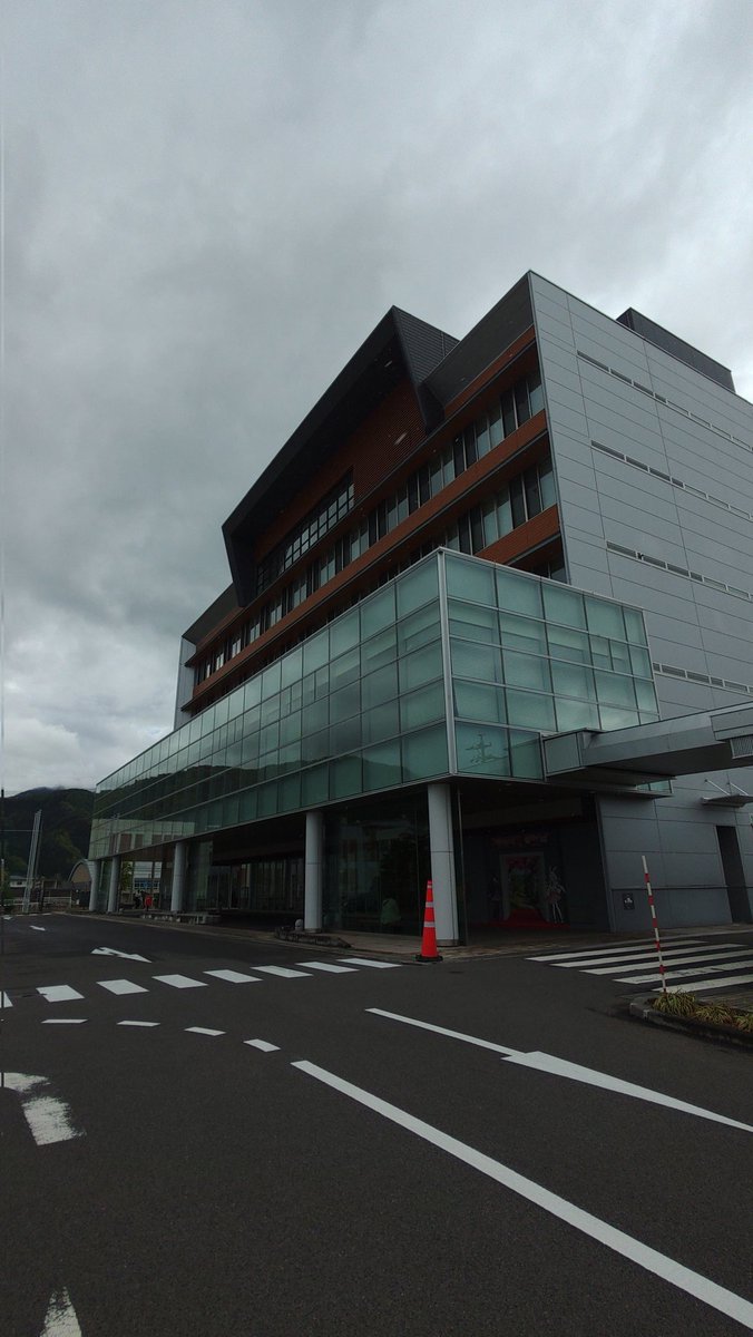 F pine(フラットパイン) tweet media