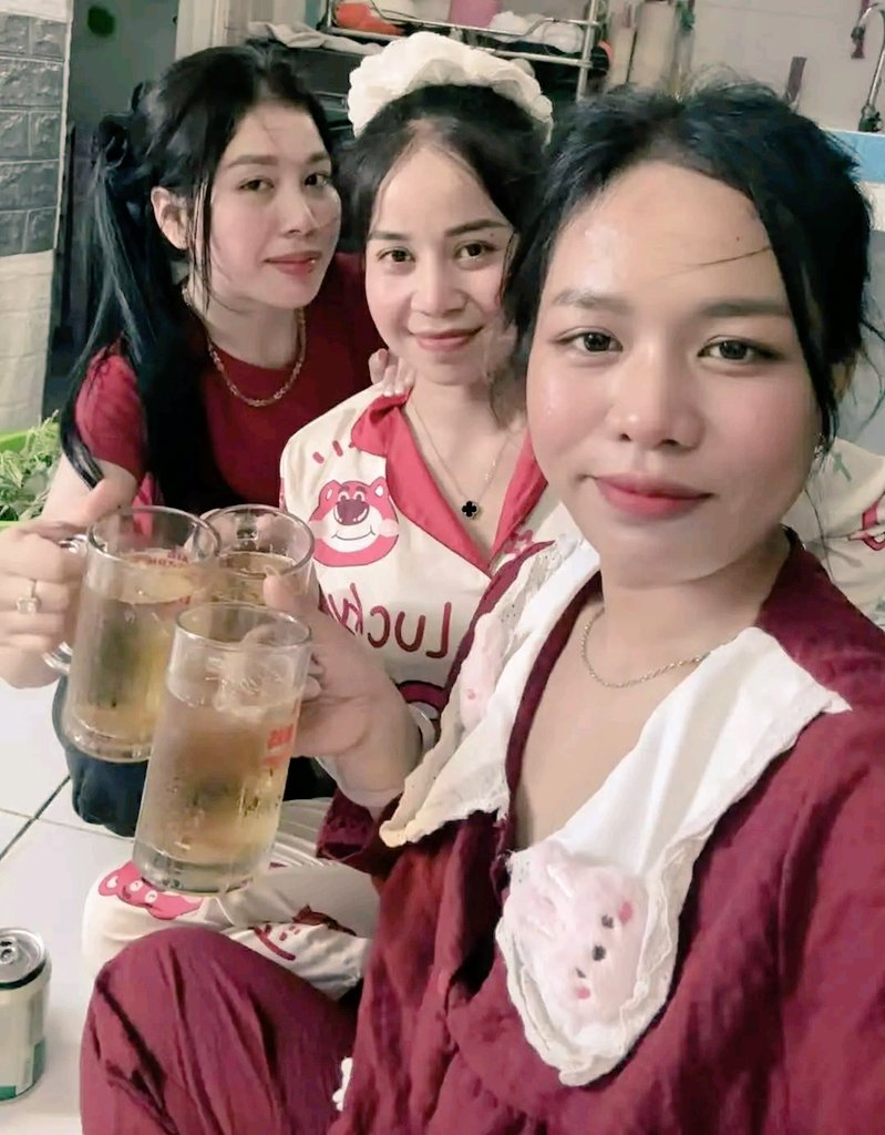 Mỹ Nhân tweet media