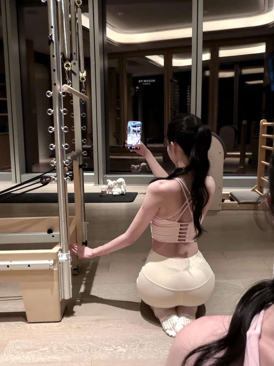 Ouyang_1314's tweet image. Make yourself better so you can meet even better people! #LoveYourself #Love life #Yoga #Pilates