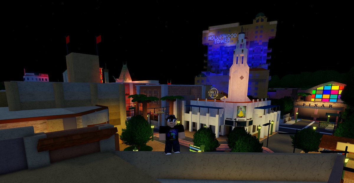 VincentRides's tweet photo. Today marks 3 years since the debut of Vincent's Hollywood Park, and 8 years since the debut of Disney's Hollywood Park!! Plenty of expansions to VHP are on the way soon. #themeparktycoon2 #roblox https://t.co/OcDxG4SHcm