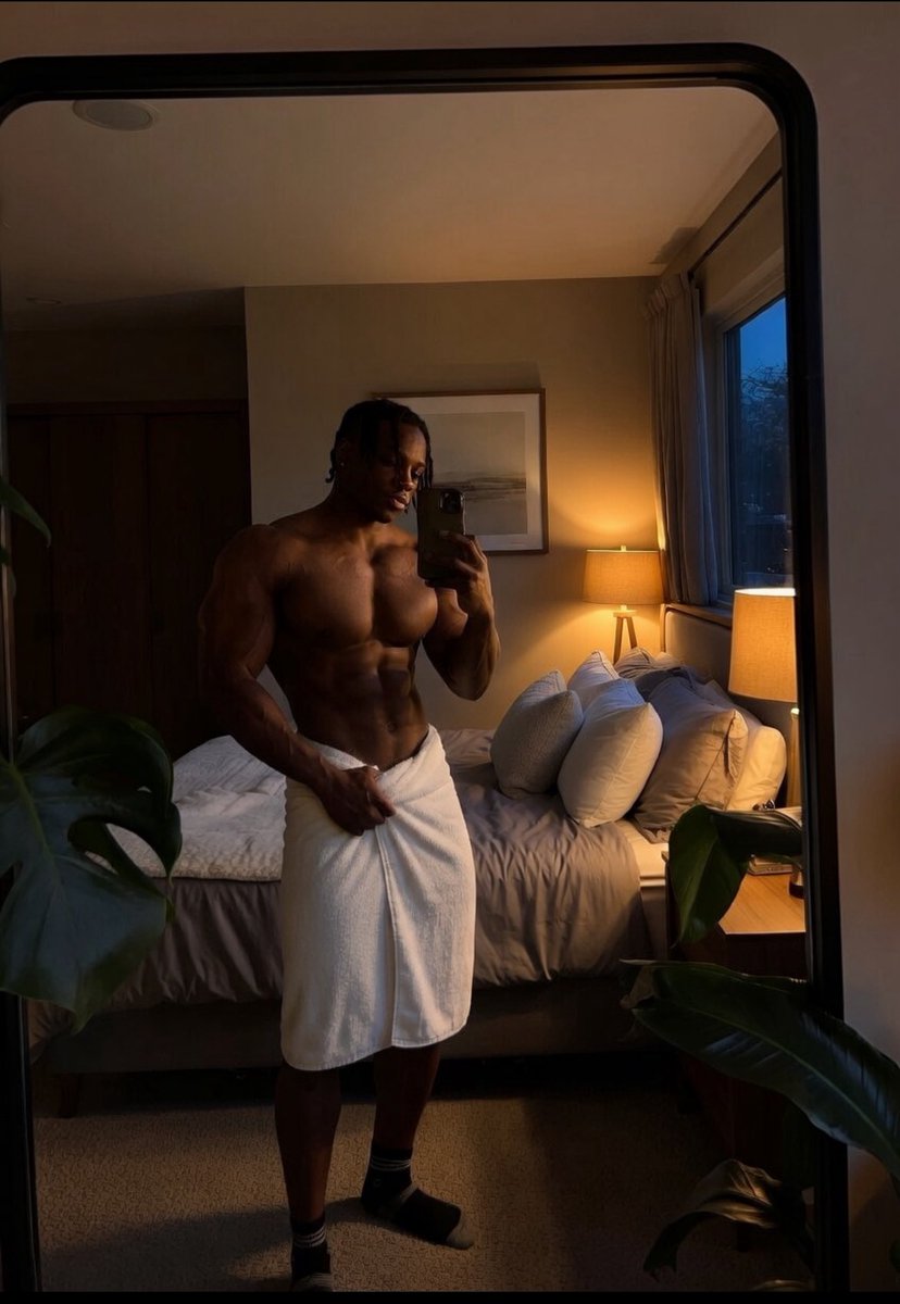 Who want to book weekend session with daddy