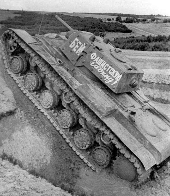 Tank_Archives's tweet image. Development of applique armour for KV-1 and KV-2 tanks was due #OTD in 1941. This was a short term solution to improving the tanks' armour that was quickly replaced with turrets that had 90-100 mm thick base armour. #tanks #history #WW2 #WWII