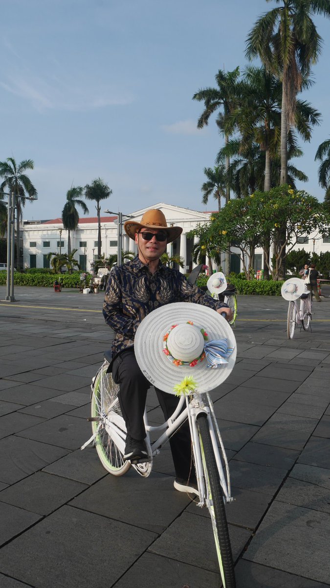 William Yeoh tweet media