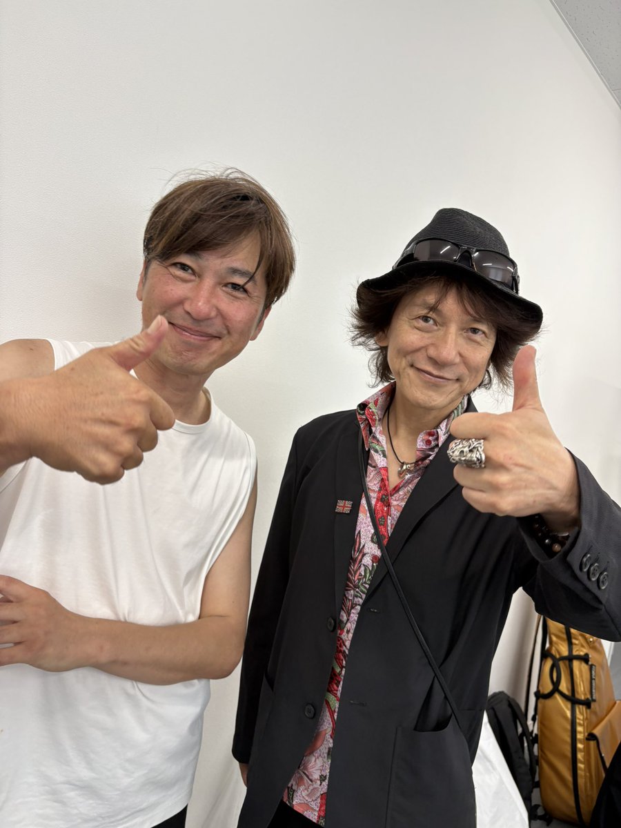 去年のユカイさんとの約束が実りそうだなー

ユカイさんとエレナファウンデで何か曲やりたいなー

楽しみだな〜

みなさま是美お越しくださいませー

レアなライブ間違いなし🔥🔥