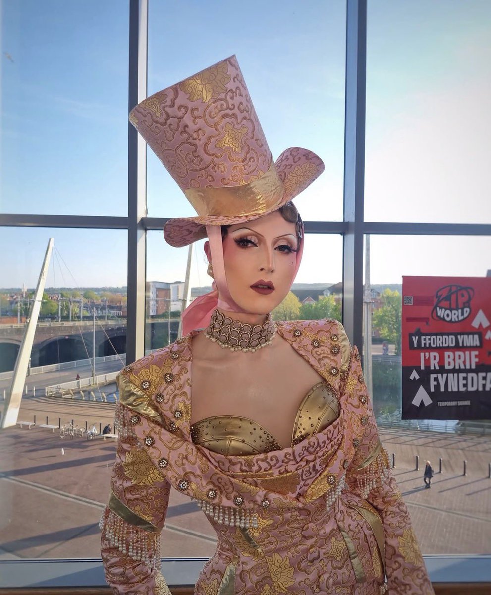 Drag Crave tweet media