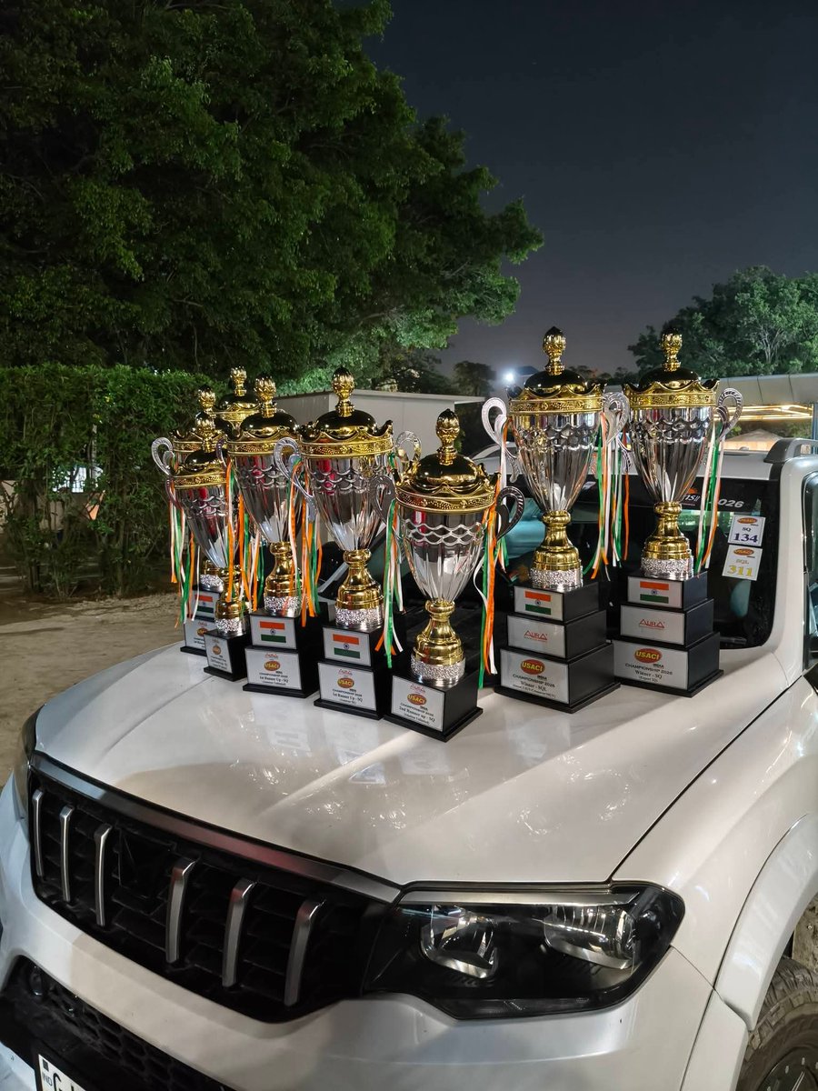 TejasSoni18's tweet image. #Team #Gujarat 🔥
12 #Trophies 🏆 at #USACI Car Audio Competition #Noida — pure dominion! #Proud moment for the entire team 💪#Hardwork + #passion = Super #Performance 🚀 
MS Car #Gandhinagar 
Yash car home audio #Surat, 
Saini Auto Anand  #Anand 
AUDIOKRAFT  #Rajkot,