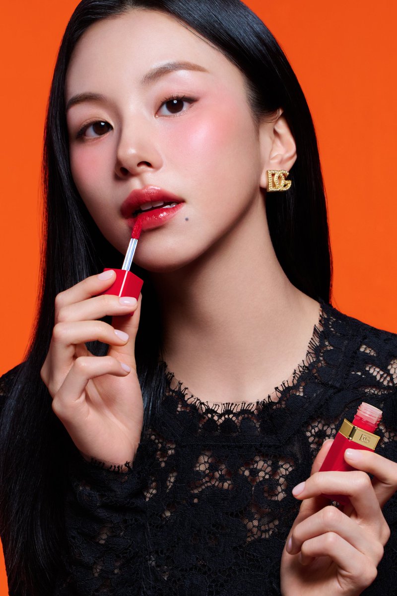 kun_once2129's tweet photo. CHAEYOUNG x DOLCE &amp; GABBANA BEAUTY
#채영 #CHAEYOUNG
#트와이스 #TWICE
#TWICE_THISISFOR_WORLD_TOUR
@JYPETWICE https://t.co/bqhAWG1sdZ