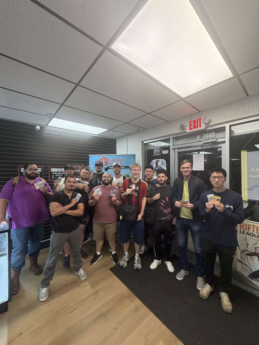 finally secured my invite to nats! got an amazing bracket and i feel like a lot of my practice finally paid off!

thank u to .<a href="/mercgg/">MERC</a> for always supporting me,
<a href="/DogXwisdom/">Dog of Wisdom</a> and dojo for insights into the meta, and .<a href="/ProfDonuts/">Vali</a> for playing games against me 🫶 

time for toronto!