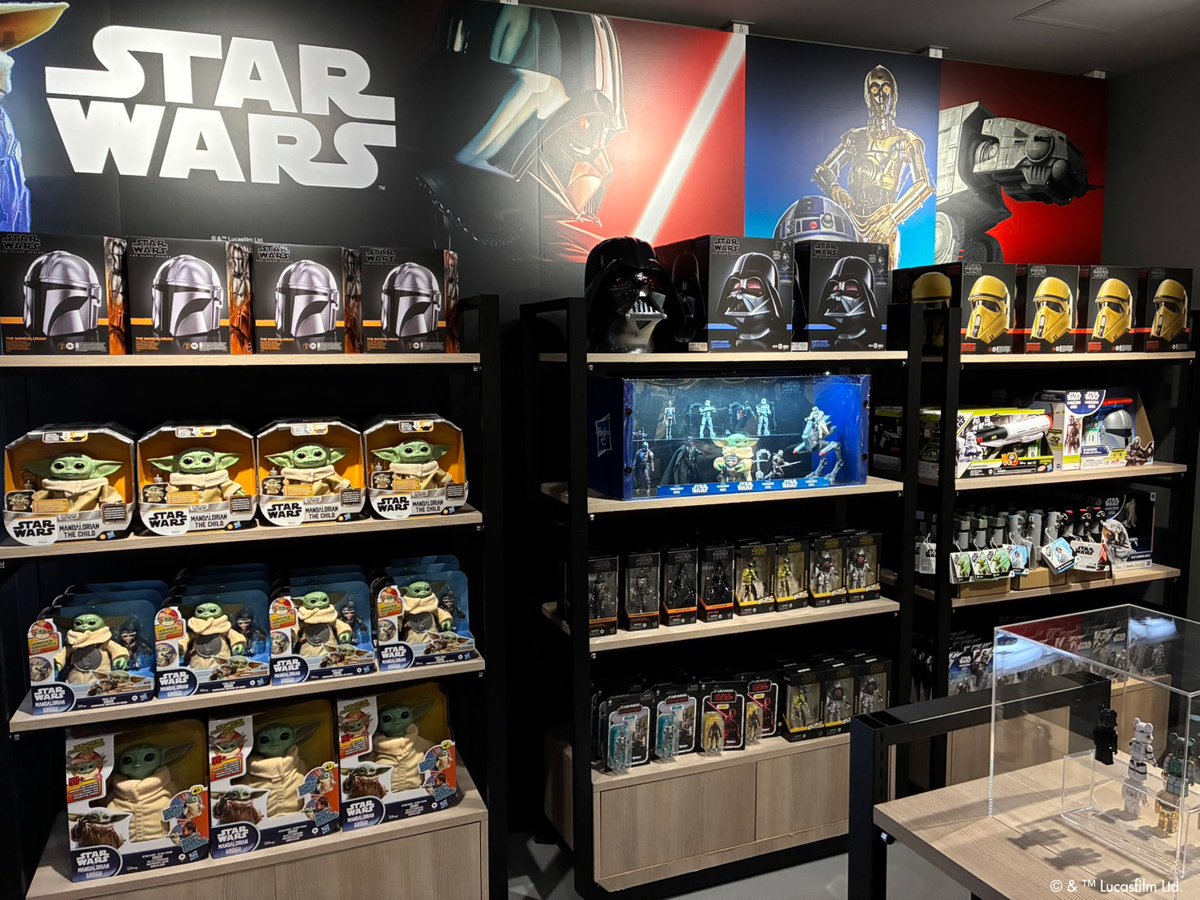 STAR WARS POP UP STORE tweet media