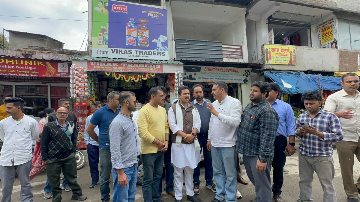 GuruParmar1's tweet image. 29-04-26 को हिमाचल सरकार में लोक निर्माण एवं शहरी विकास मंत्री श्री @VikramadityaINC जी का जोगिंदर नगर दौरा l #everyone #followers #highlights #jogindernagar