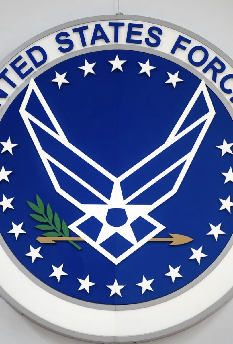 ProductiveBM's tweet image. BREAKING: @usairforce has declared #KendrickLamar the 3rd best fighter pilot of all time