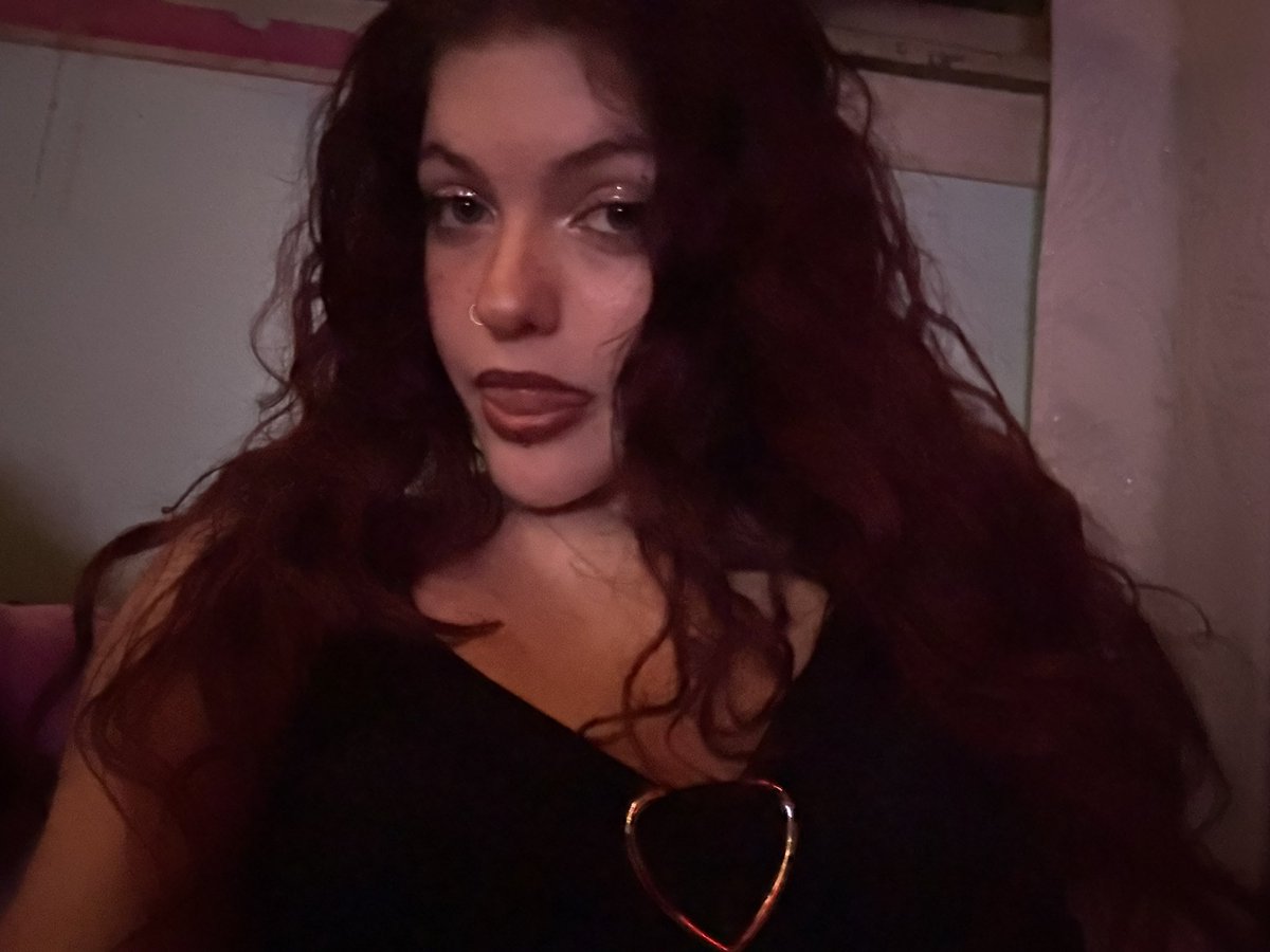 Red (@achoocherry) / Posts / X
