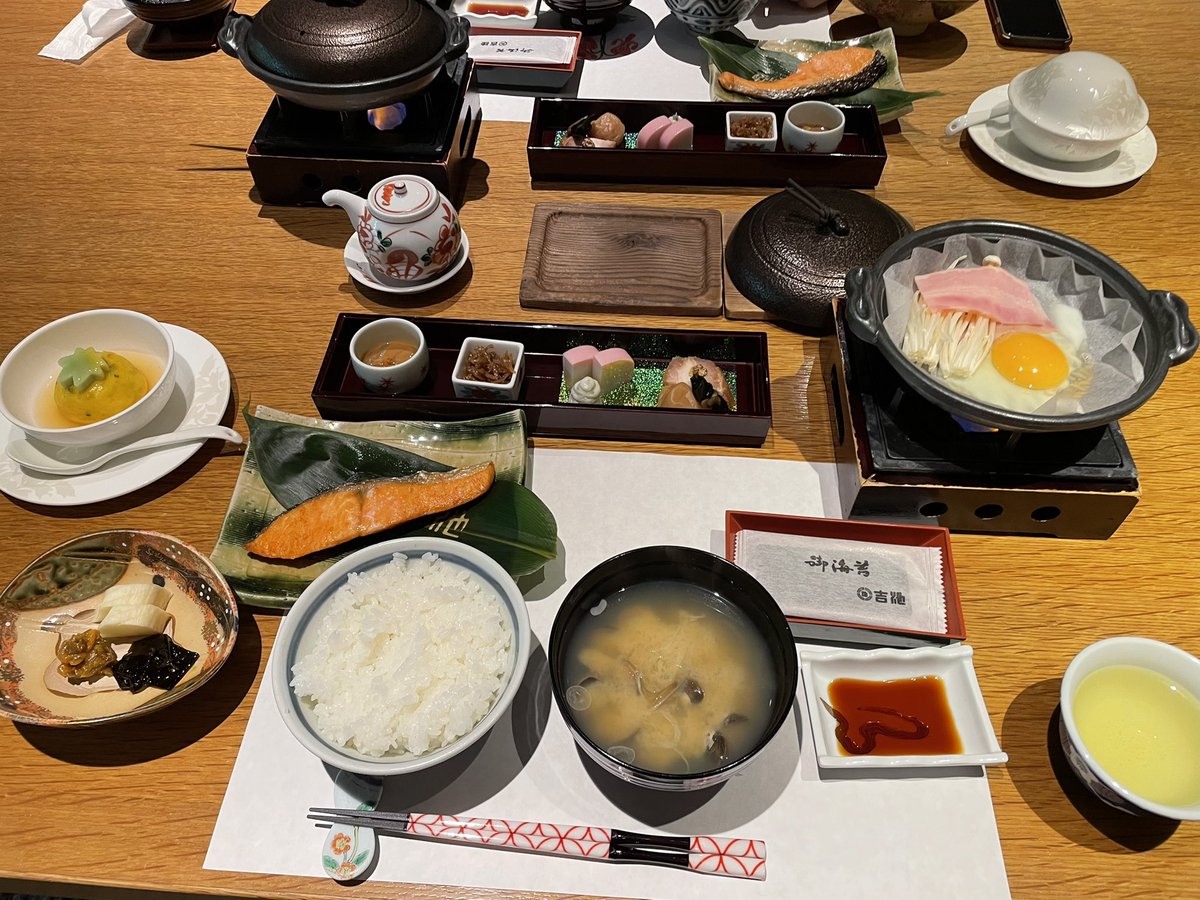 しらやん tweet media