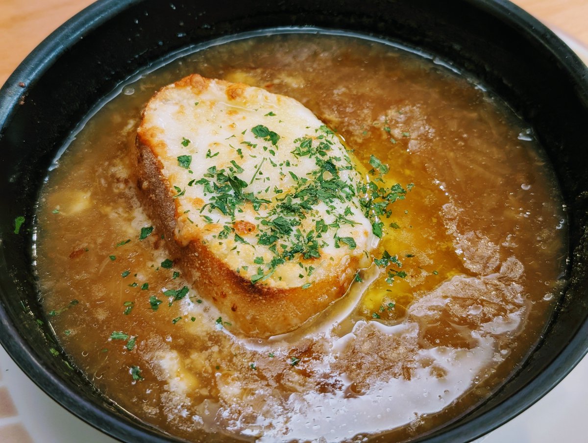 tmm_supino0017's tweet image. Lunch with my son at Saizeriya. Their onion soup is just what I need on a cold day. #lunchtime