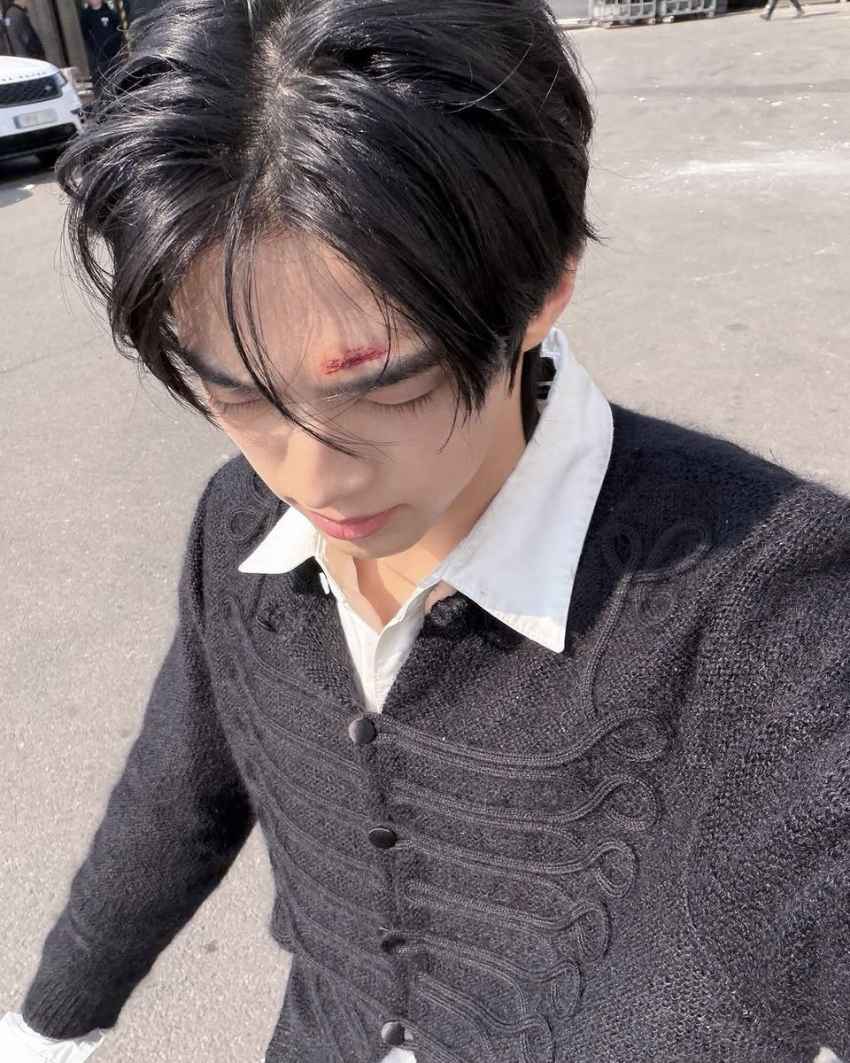 룽이 tweet media