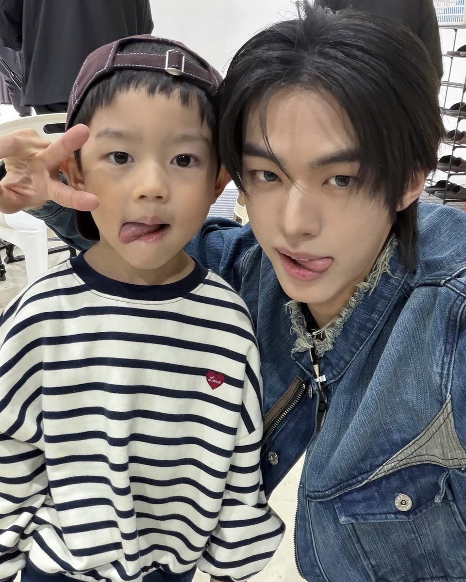 룽이 tweet media