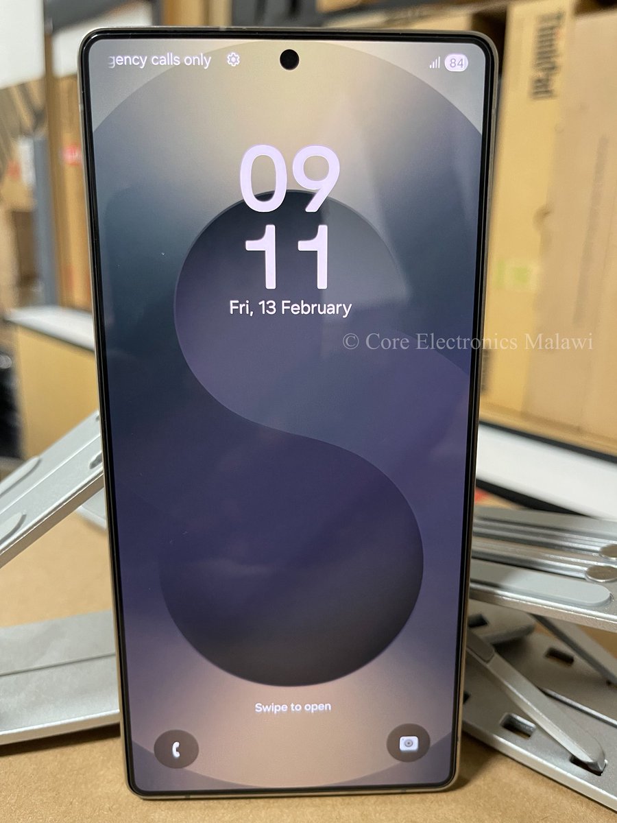 CoreMalawi's tweet photo. Samsung Galaxy S25 Ultra with advanced AI features | Snapdragon 8 Elite | 12GB RAM | 256GB Internal Storage | 6.9” Dynamic LTPO AMOLED 2X, 120Hz, 480Hz PWM, HDR10+ Display | 5000mAh Battery | 200MP Quad Camera | Going at K4,450,000.00 | Contact: ￼0995 47 01 74 https://t.co/r0aBJyUWNB