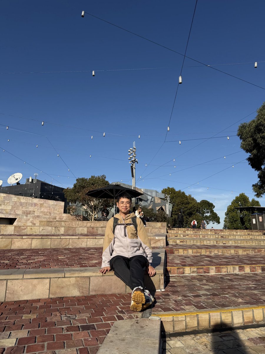 igenerativeai's tweet photo. 🌏 Continent #5. Country #16. 🇦🇺First stop: Melbourne — and wow, this city has soul. Creative, diverse, and endlessly charming. 🐨

#digitalnomads #traveler #melbourne https://t.co/dKSdAfSBTf
