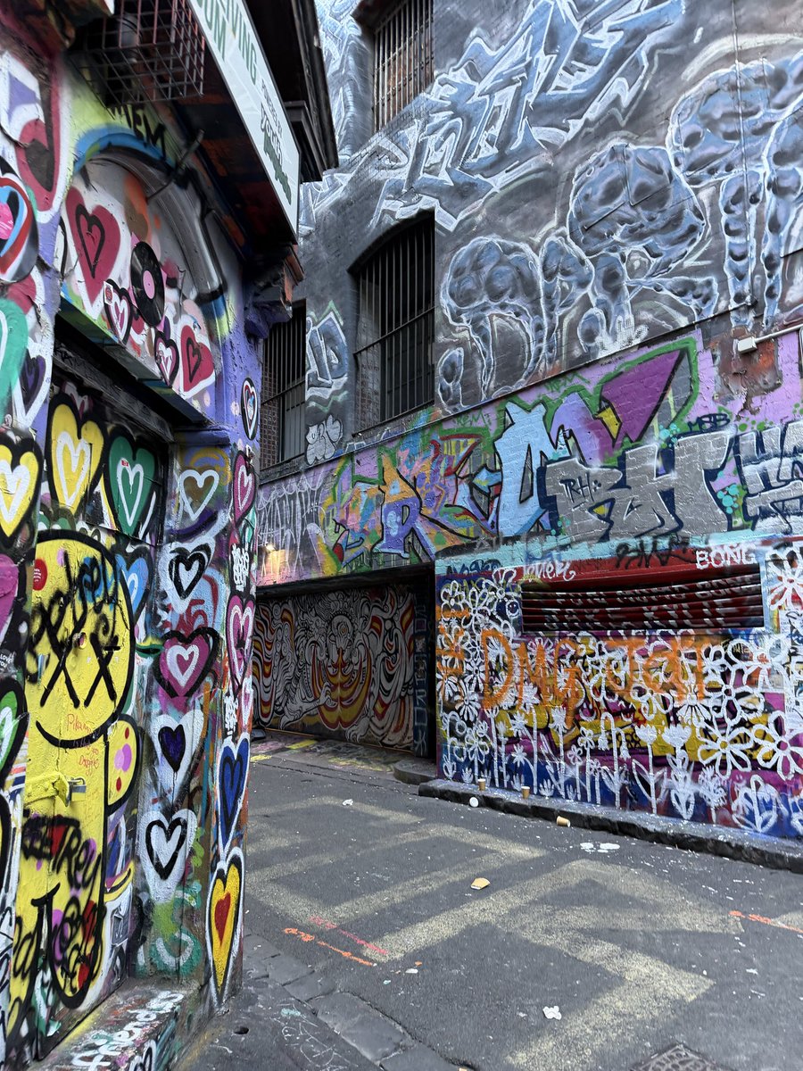 igenerativeai's tweet photo. 🌏 Continent #5. Country #16. 🇦🇺First stop: Melbourne — and wow, this city has soul. Creative, diverse, and endlessly charming. 🐨

#digitalnomads #traveler #melbourne https://t.co/dKSdAfSBTf