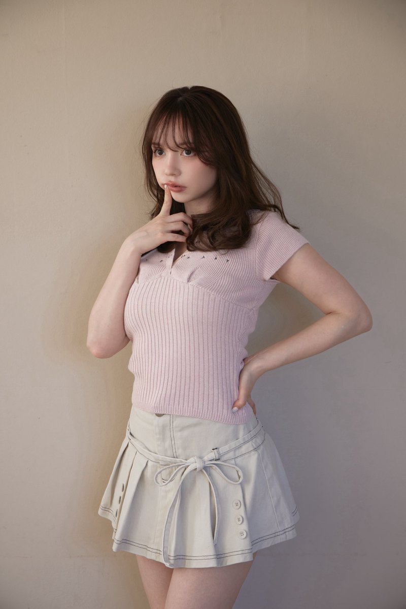 Kika button mini skirt color beige/black size s/m ¥11000-tax in 腰