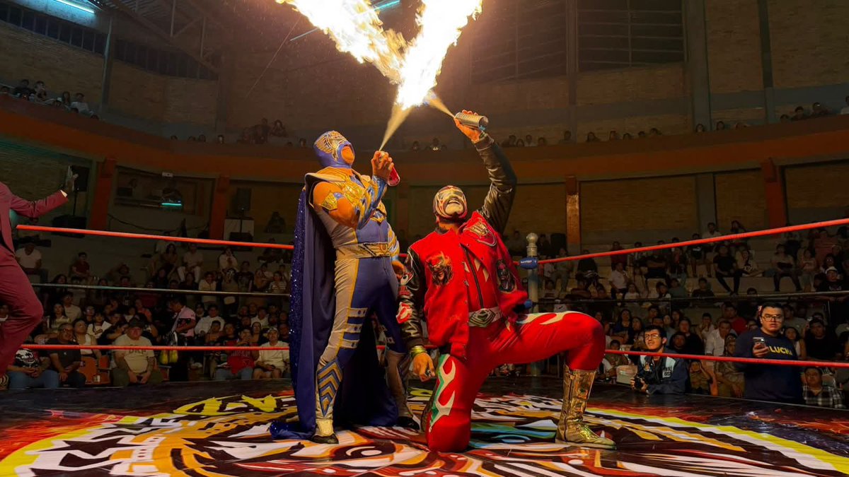 LaTijeraLucha's tweet photo. La lucha semifinal del 4️⃣0️⃣ aniversario de #ArenaActopan es para la dupla técnica de #ElFiscal y #AeroStar al dar cuenta de #ColmilloDePlata y #GarraDeOro en un encuentro de ida y vuelta donde la afición de #MaxProad y #ProduccionesTiburonJr se entregó a los victoriosos técnicos https://t.co/itm6HqkTD0