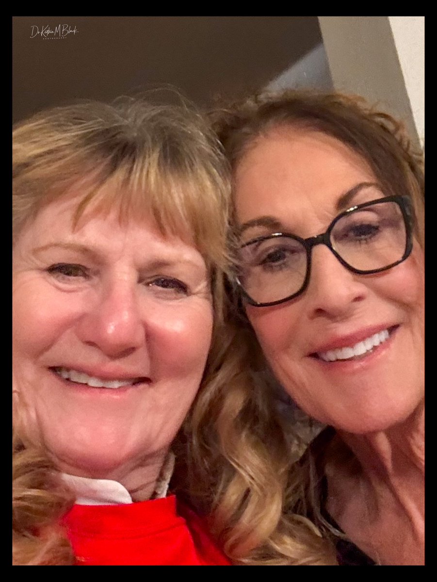 drkathiemblack's tweet image. Happy Birthday BFF
•
This woman - my best friend for life and forever - Happiest of Birthday’s Lisa - I love 💕 you to the moon and beyond. 
@lisajimenez0430
•
#mybff #bestfriends