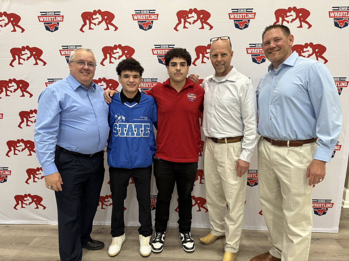 JoseUscanga1w's tweet image. Thank you to the coaches and team for making me into the man I I’m today all glory to God and to keep the mustang wrestling family together.amen 🤼
#banquet #team #wrestling #stillworking #coaches