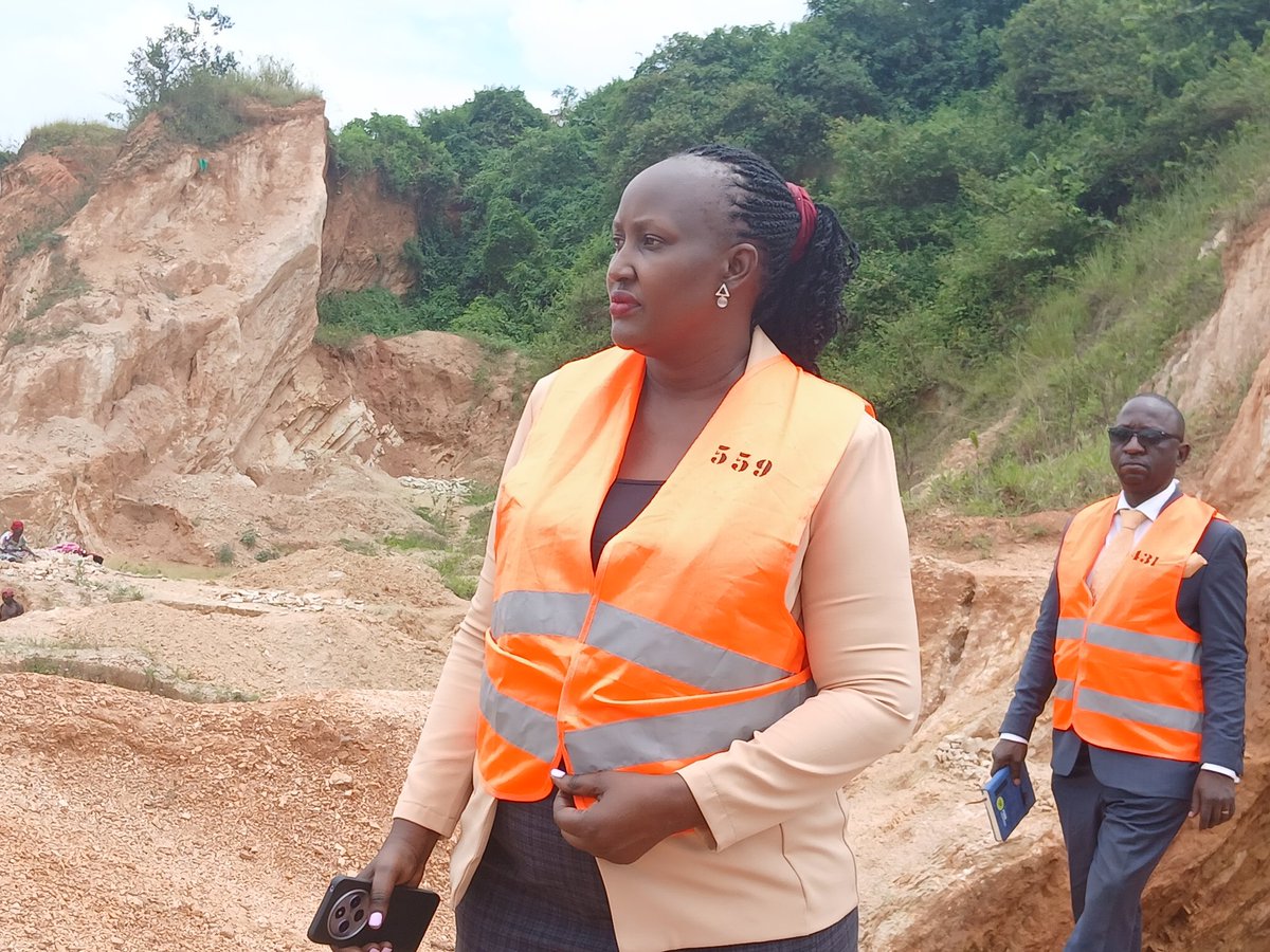 ngabotonny22's tweet image. Labour Day demand: Wakiso WMP who doubles the minister of local govt in the shadow cabinet  @NaluyimaEthel  wants the controversial  protection Sovereignty  Bill 2026  withdrawn.  
“Let that be government’s gift to workers,” she says. #LabourDayUG #Uganda