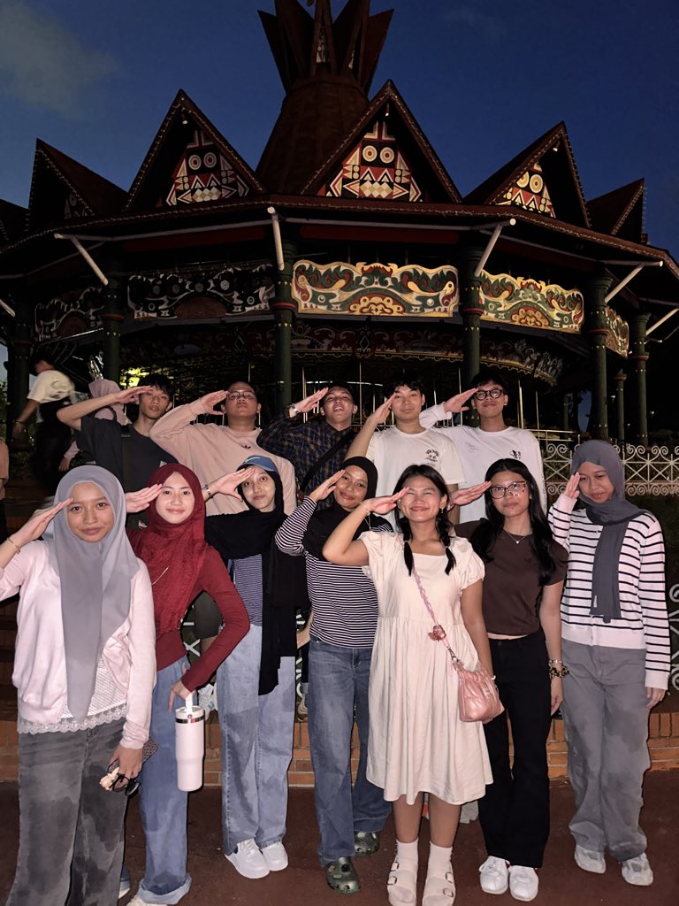 batris latsol tiap hari 🥣 tweet media